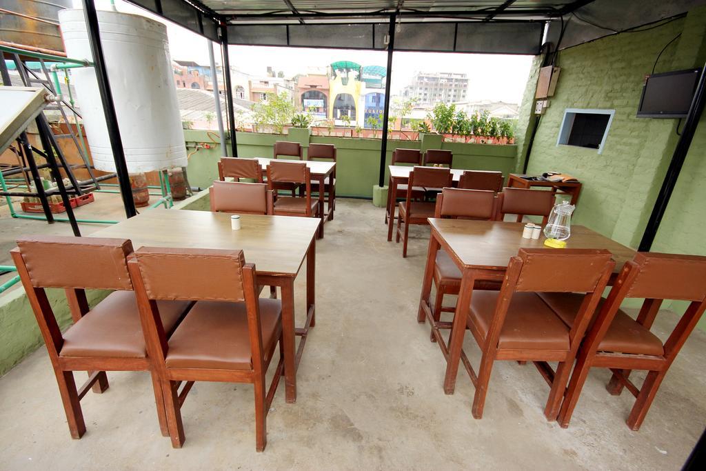 Hotel Backpackers Inn Kathmandu Exterior photo