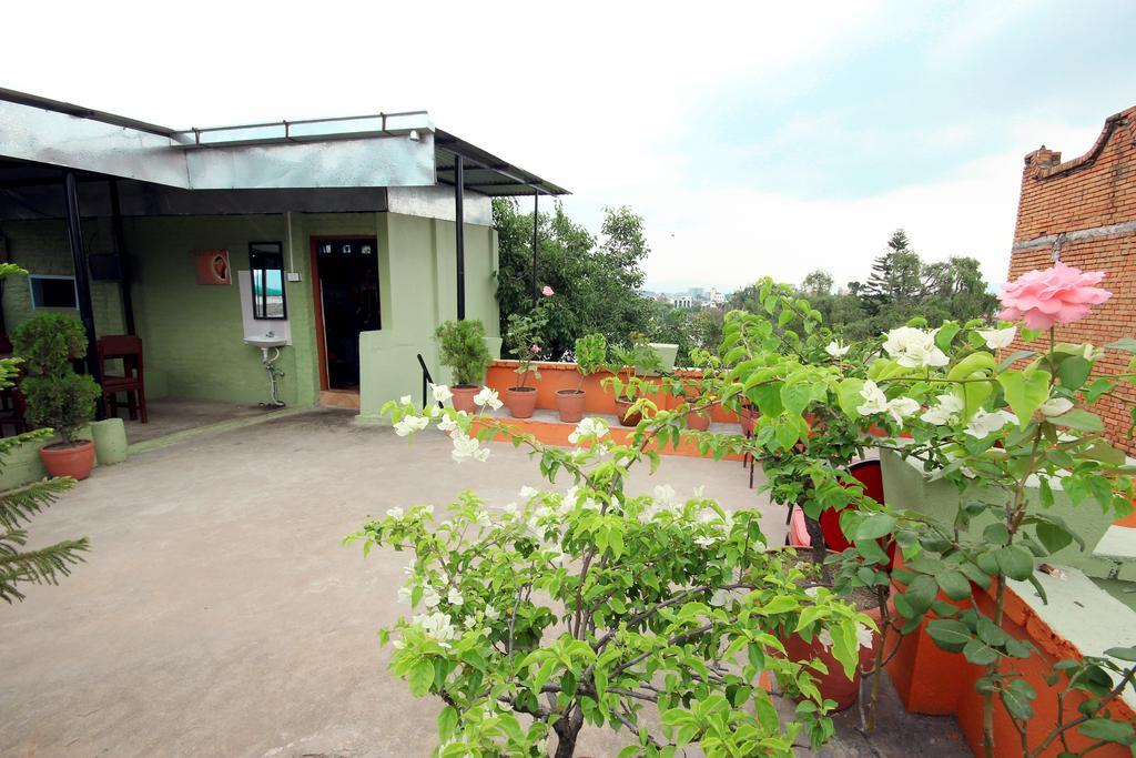 Hotel Backpackers Inn Kathmandu Exterior photo