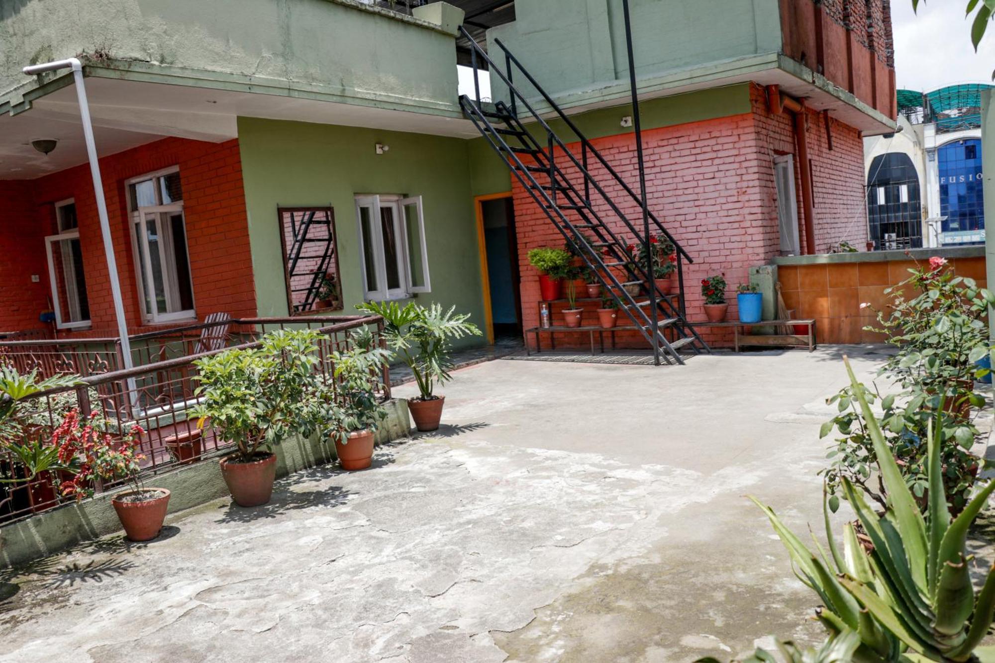 Hotel Backpackers Inn Kathmandu Exterior photo