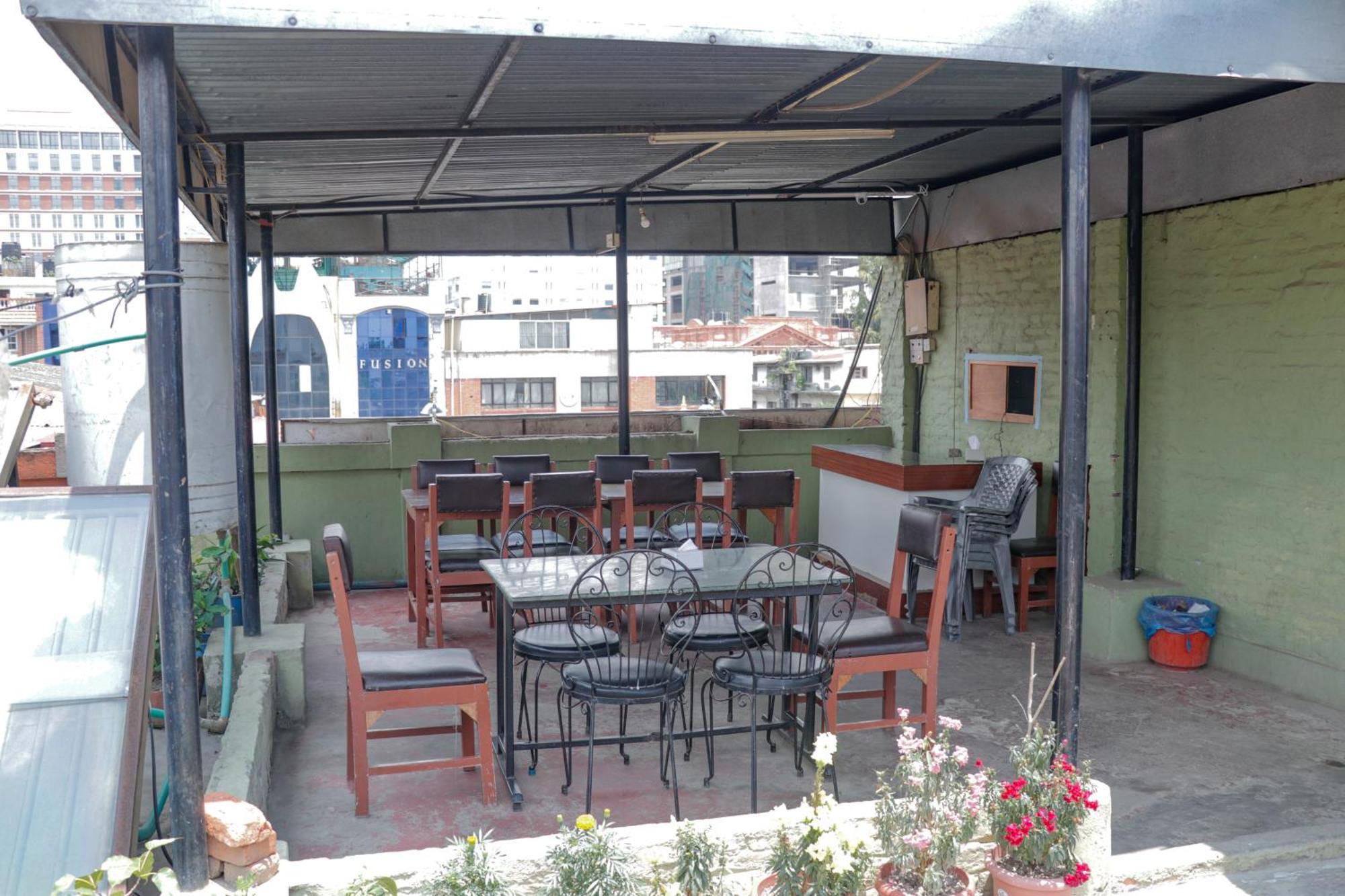 Hotel Backpackers Inn Kathmandu Exterior photo